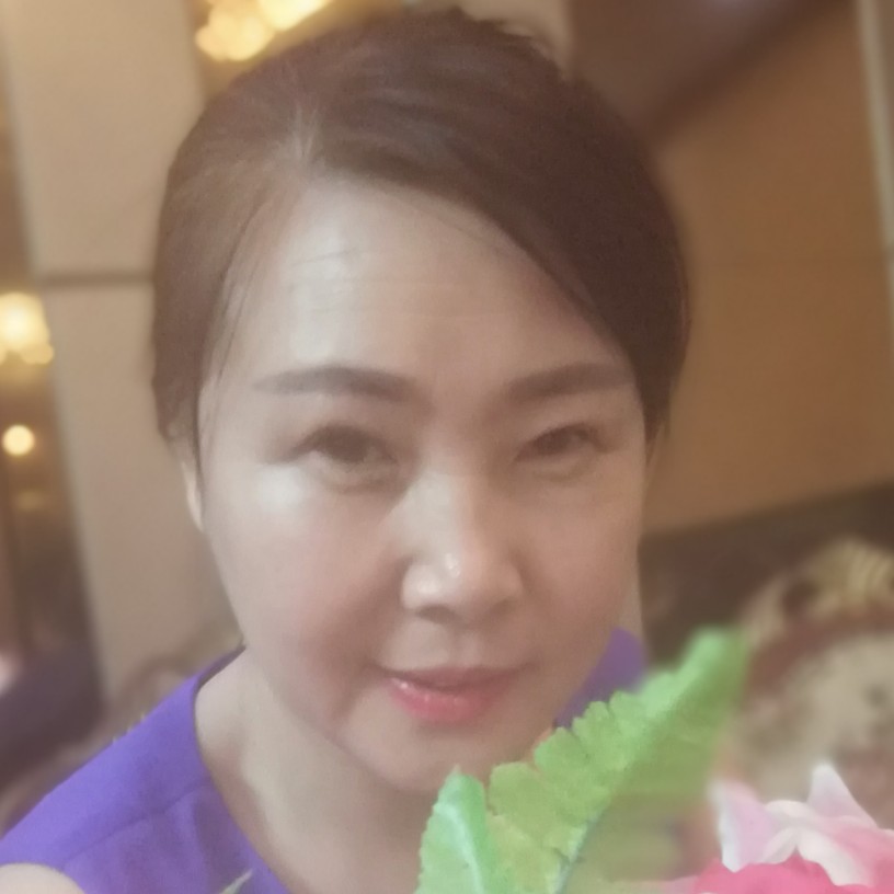 笑点低踢半夏的照片