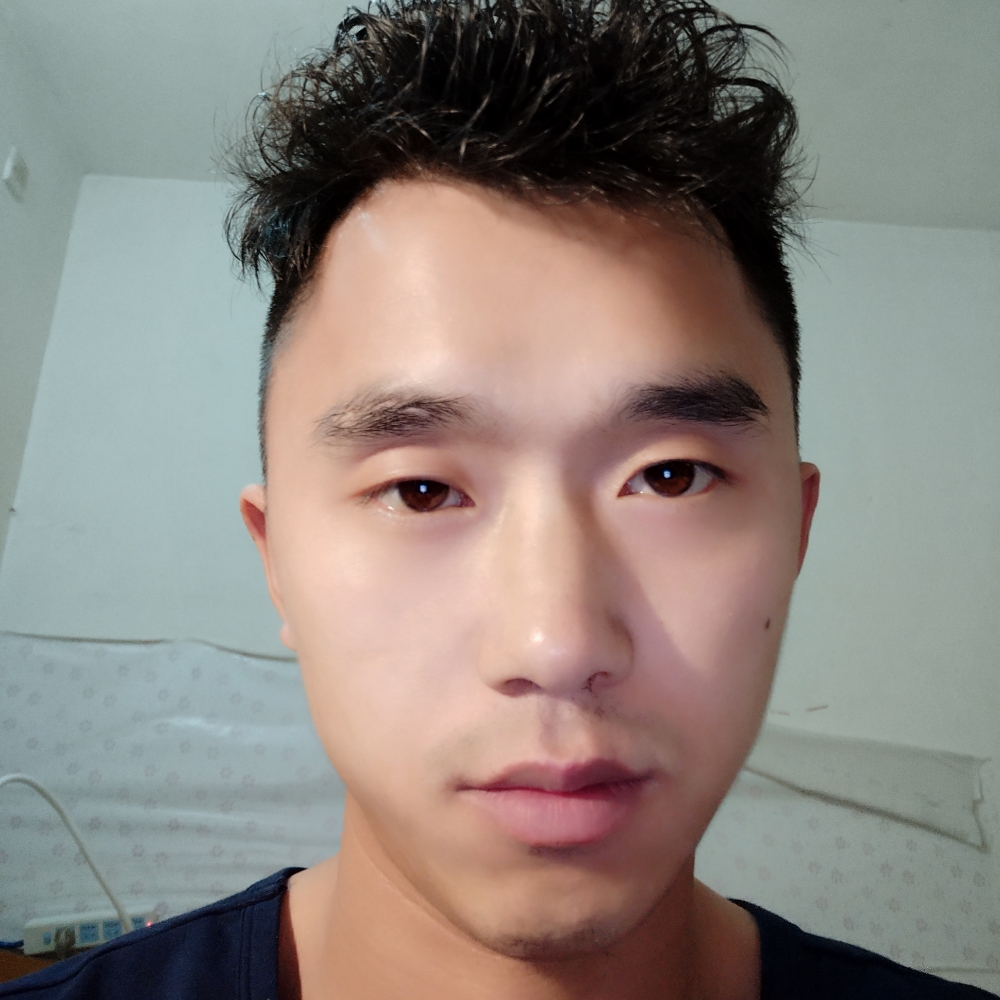 浅浅笑一笑的照片