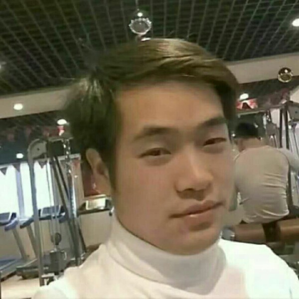 杨起航的照片
