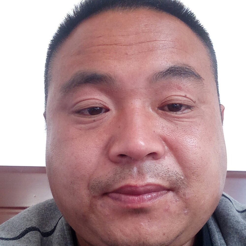 魁梧那锦瑟的照片