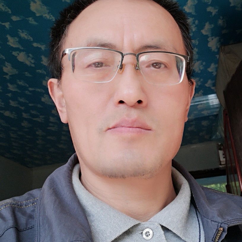 威武说舒荷的照片
