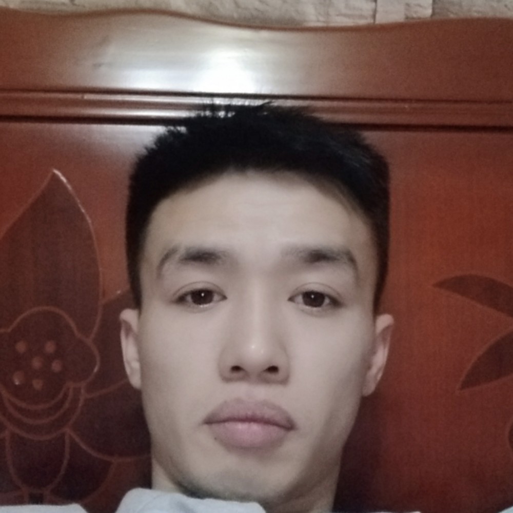 默默蹙眉画笔的照片