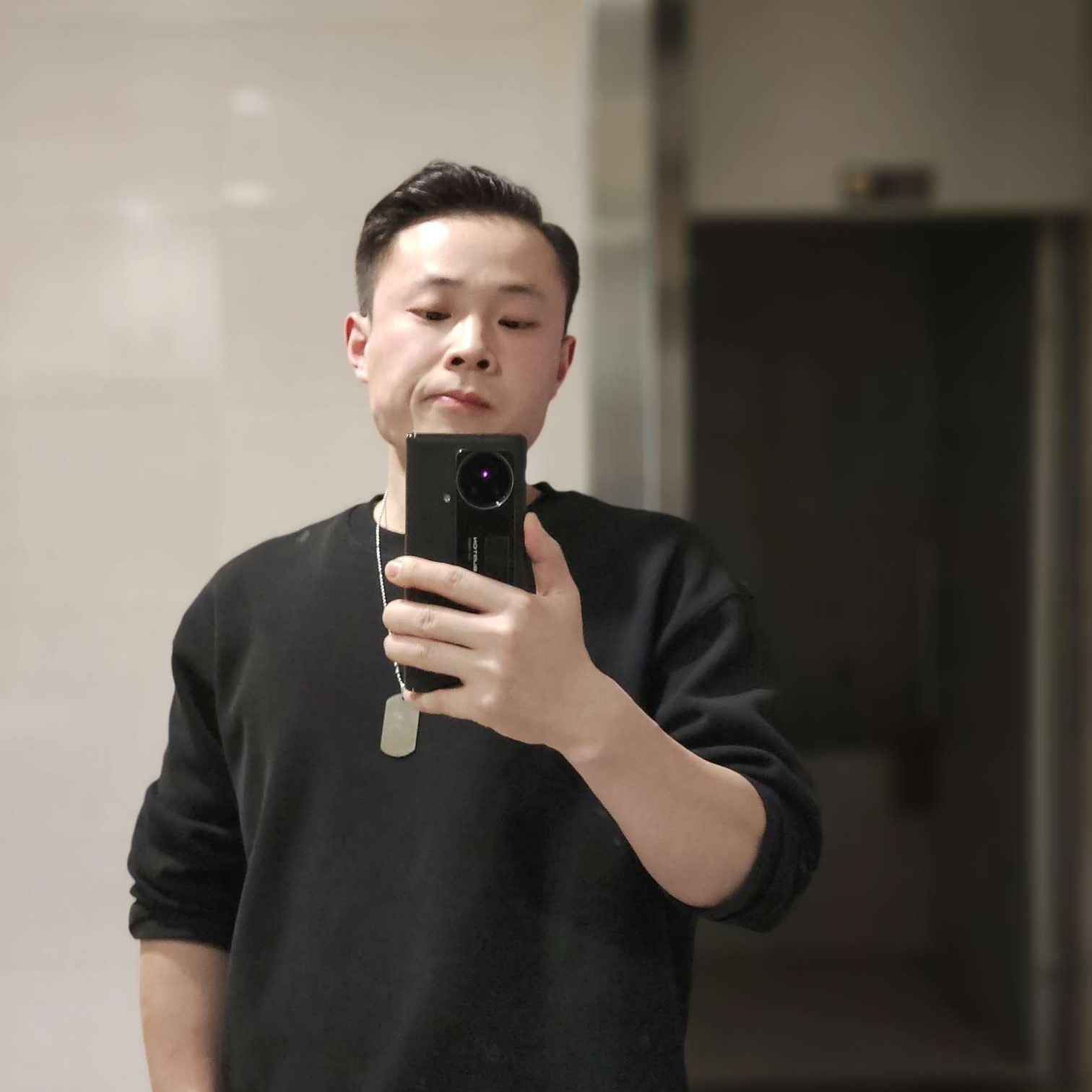 还单身浅吻余音的照片