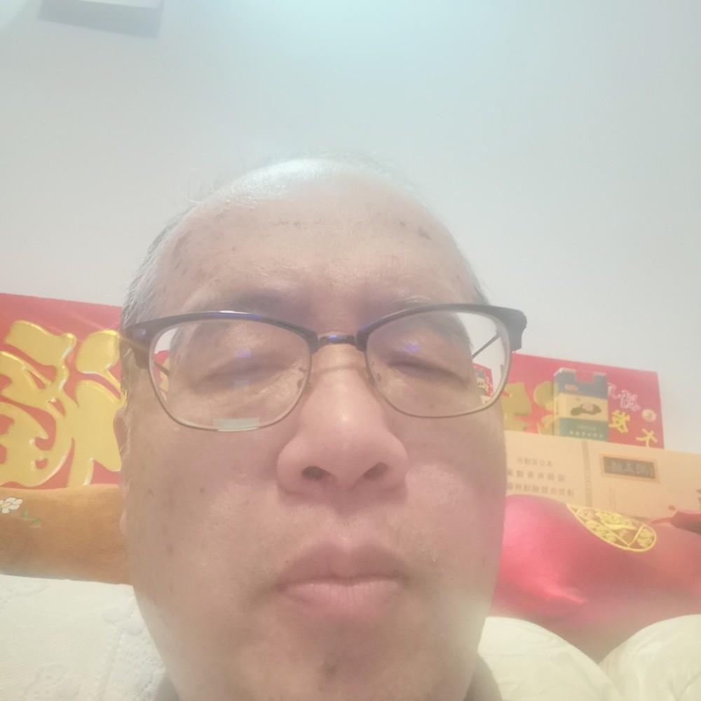 老鼠回首顺心的照片