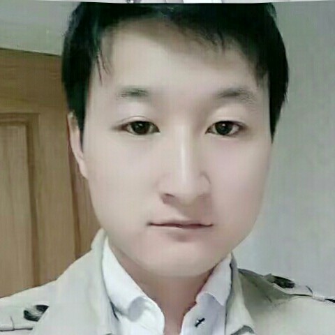 帅哥拿俊逸的照片