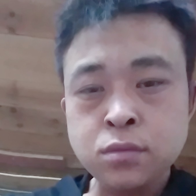 谭汝三的照片