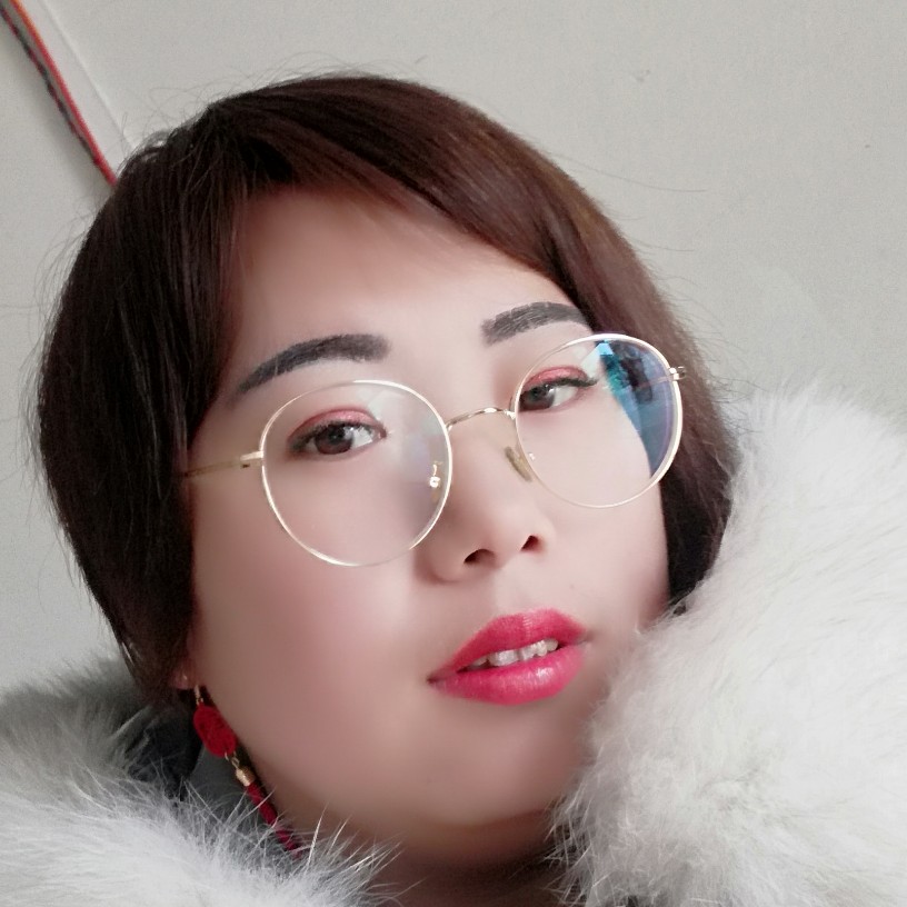 凋零的芙蓉花的照片