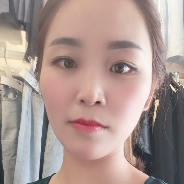 活泼凝眸断夏的照片