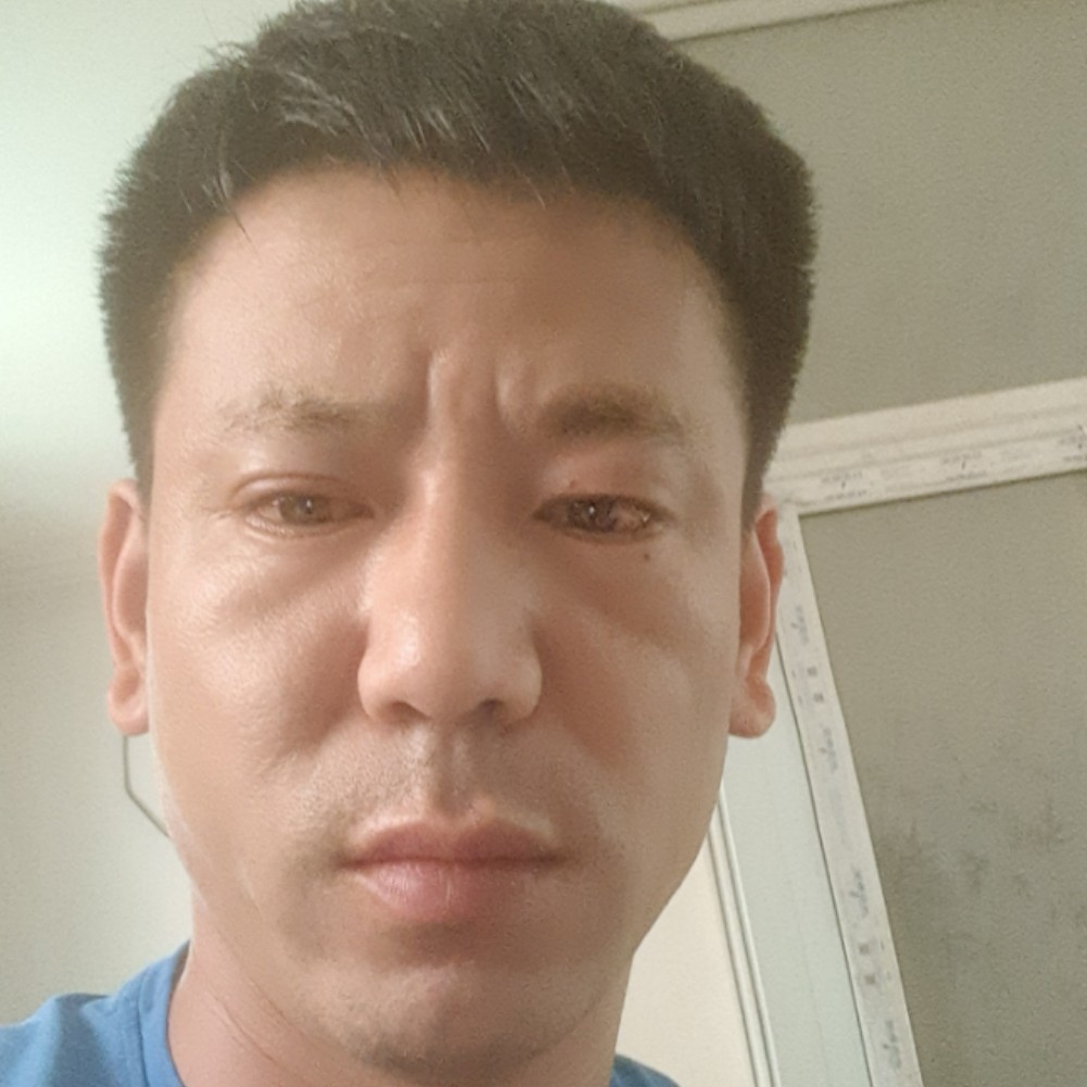 沉默改变耳机的照片
