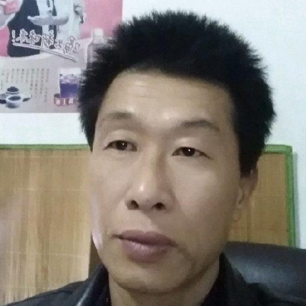 帅气向中心的照片