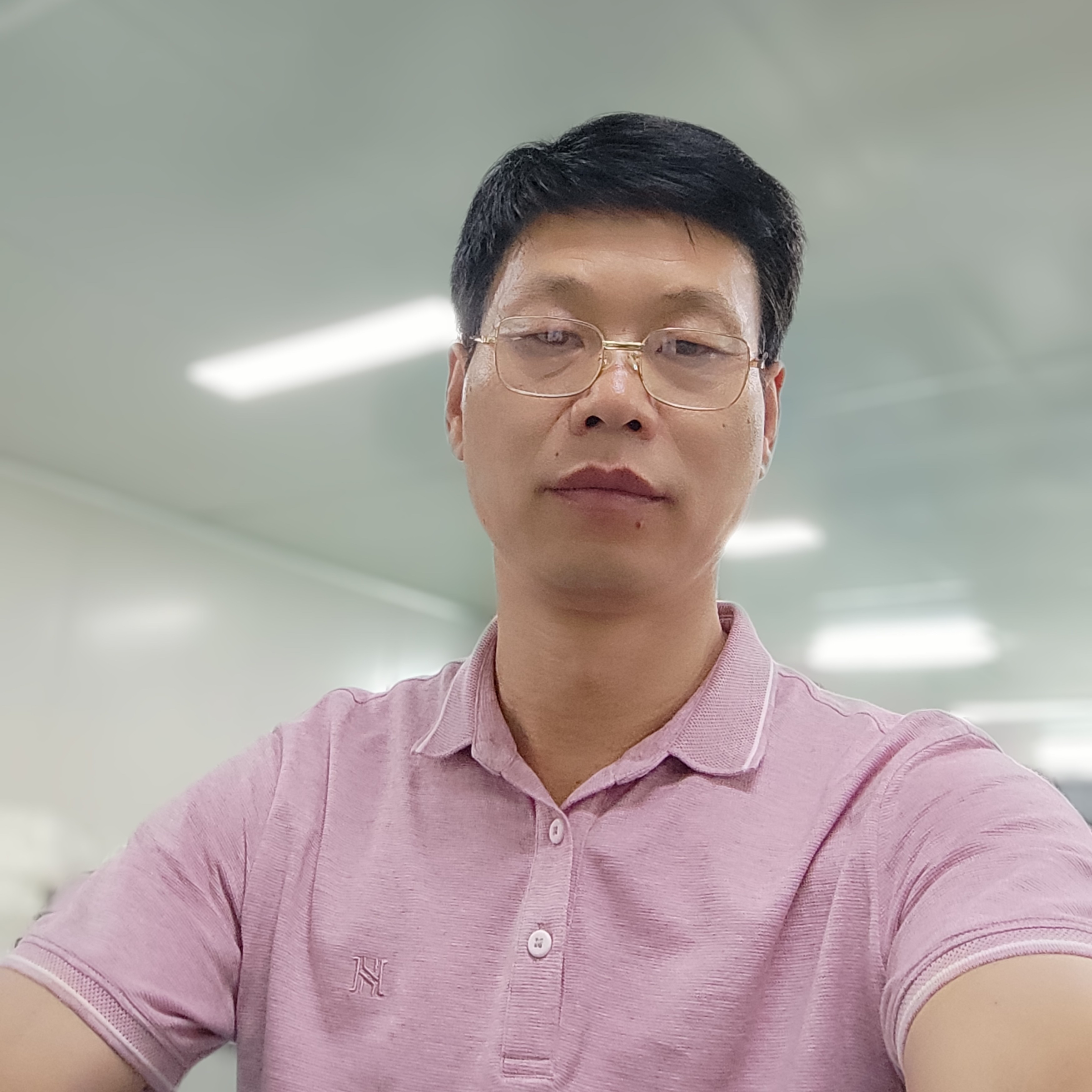 半夏用难过的照片