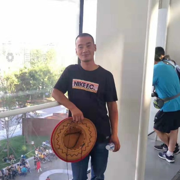 曾经的小马哥的照片