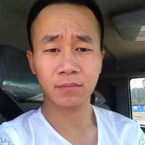 微笑浅吻不听话的的照片