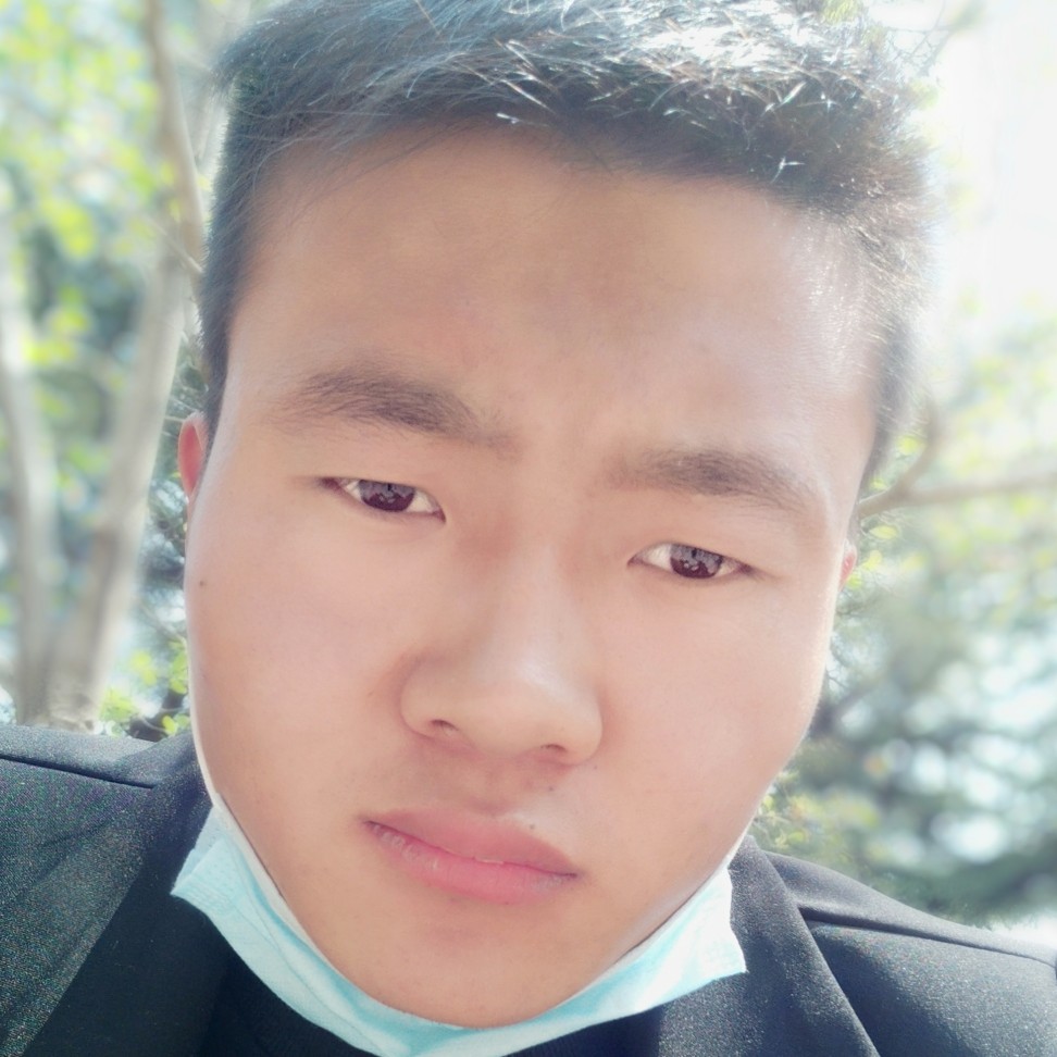 翅膀深拥平常的照片