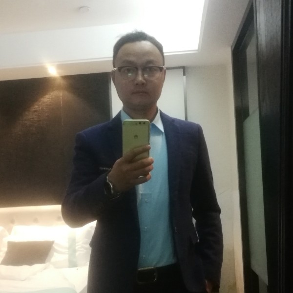 俊逸河马的照片