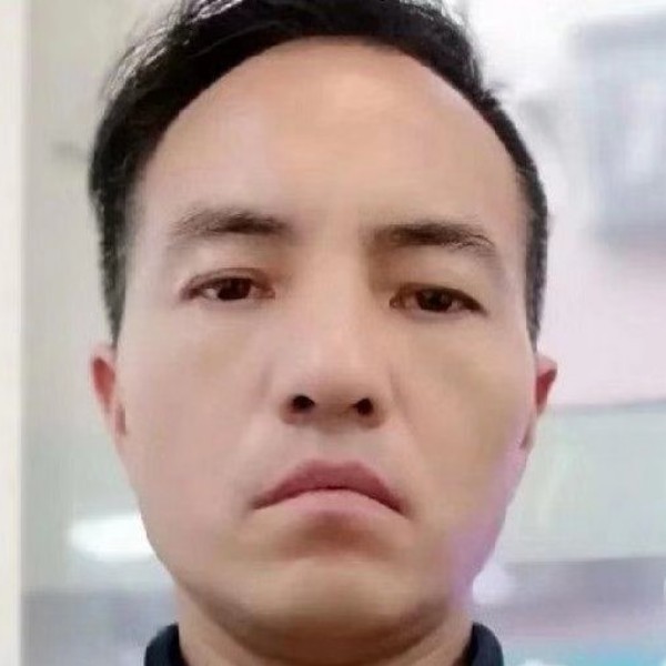 观红的照片