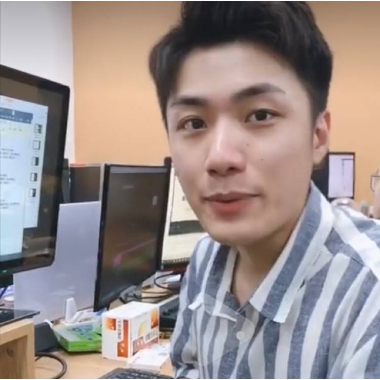 SELINE的照片