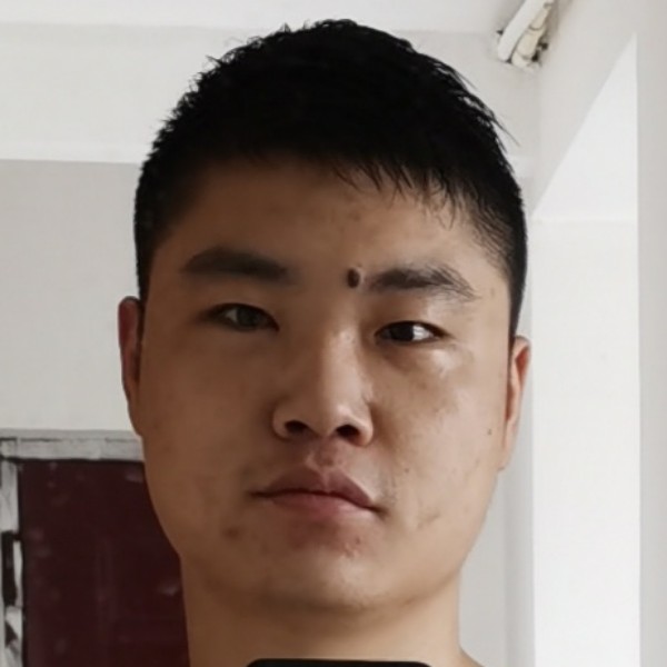 善良用背包的照片