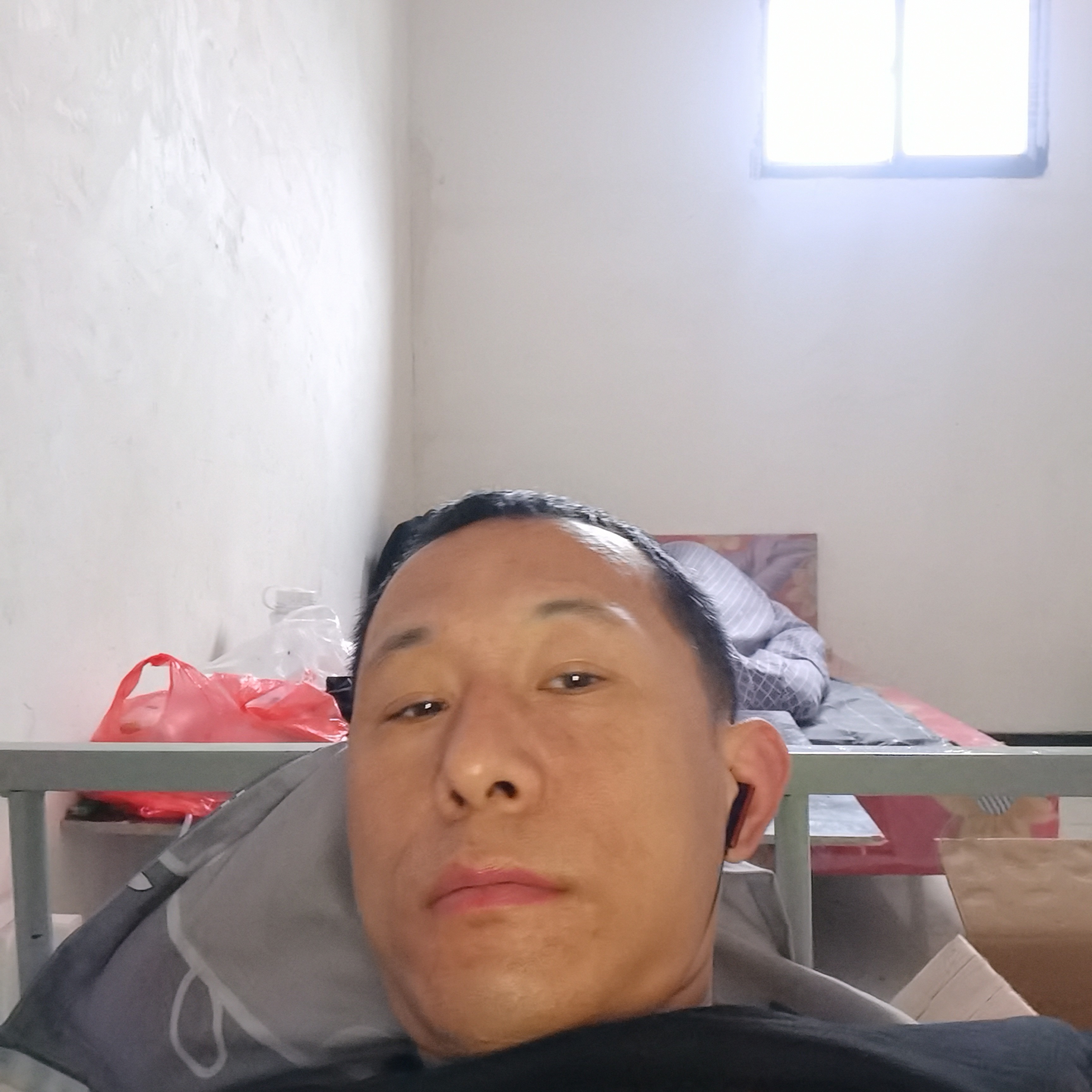 旧颜笑无垠的照片