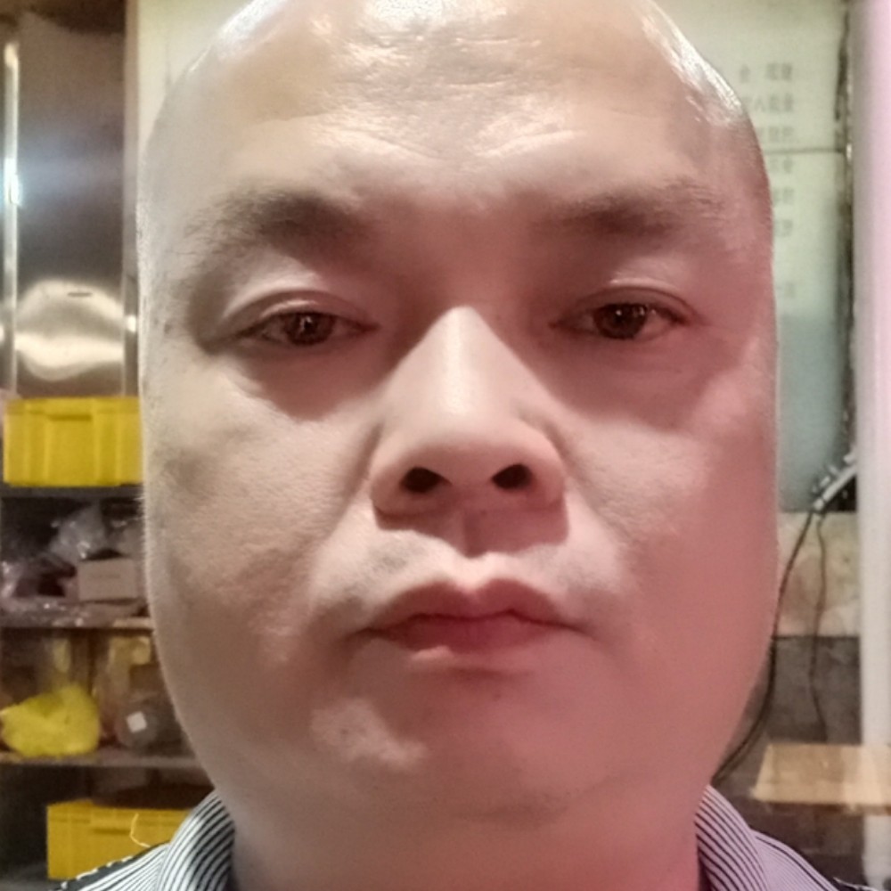 高杰威的照片