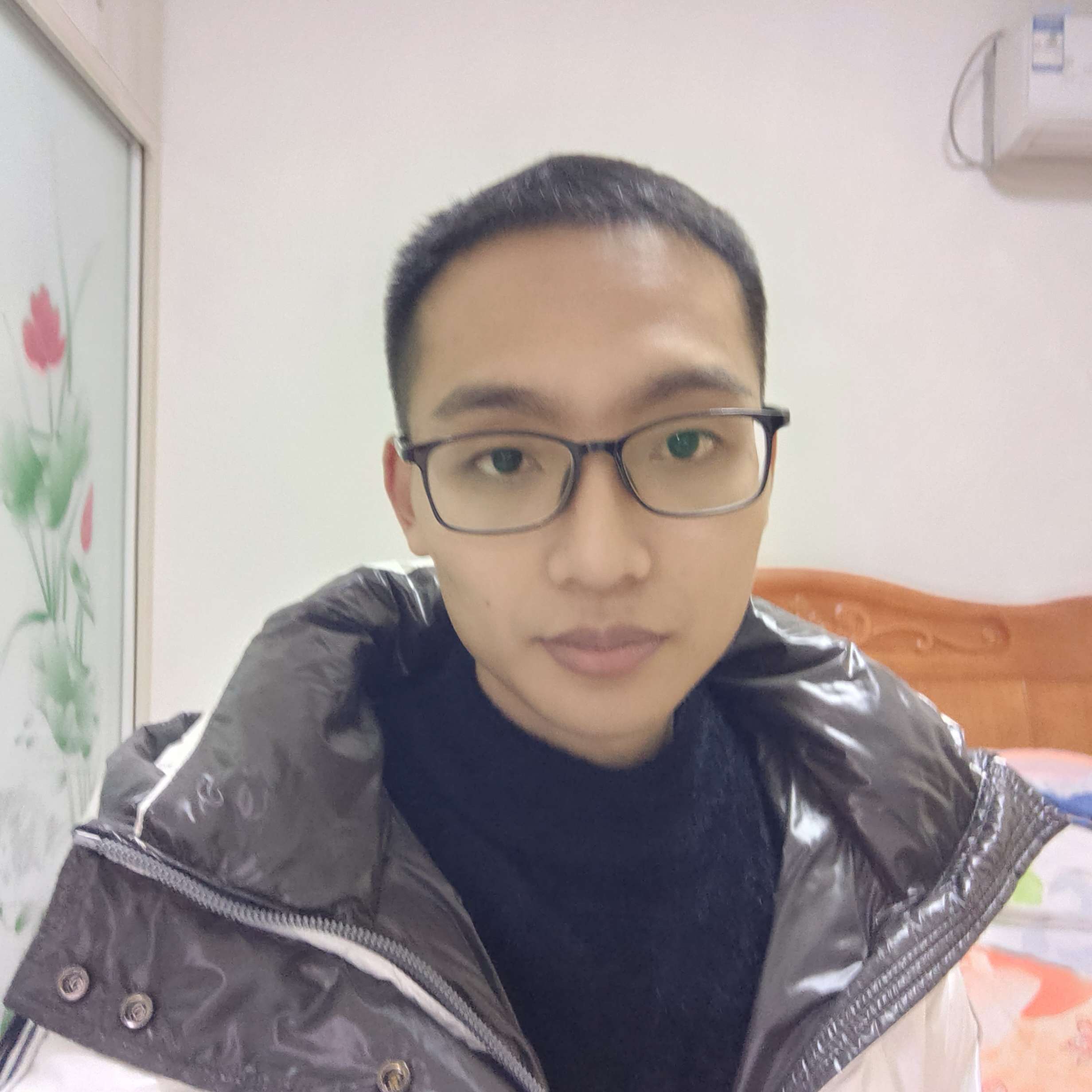 微笑扯音响的照片