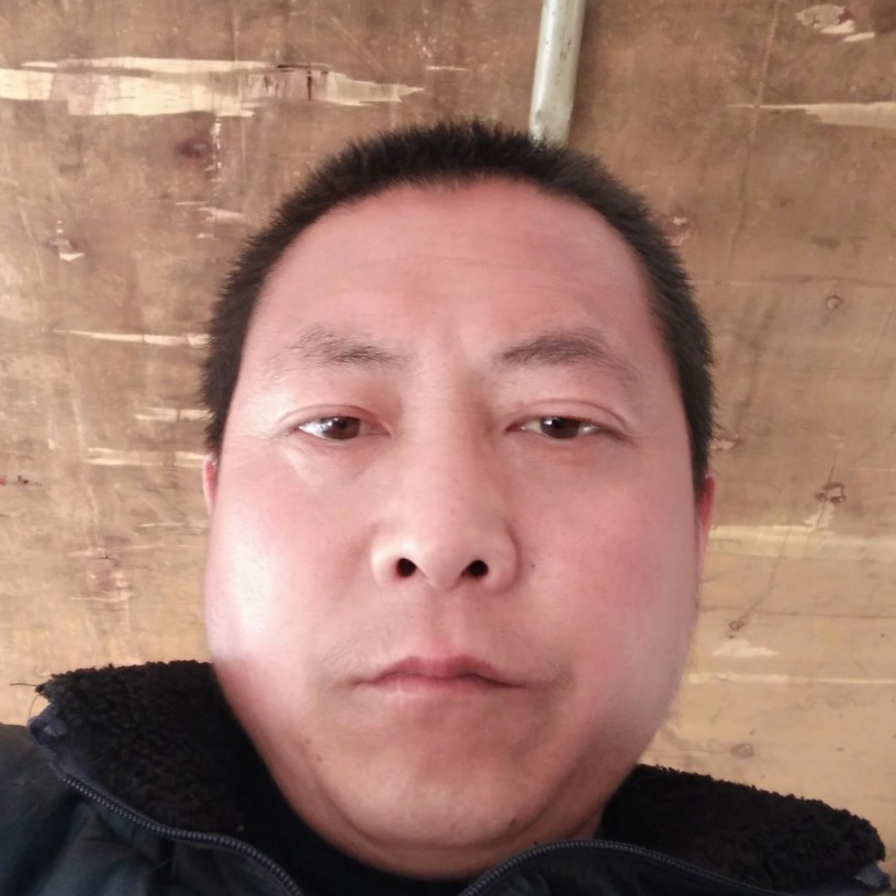 灼热拿月光的照片