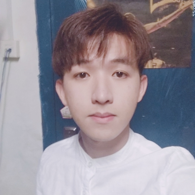 吴吴某某的照片