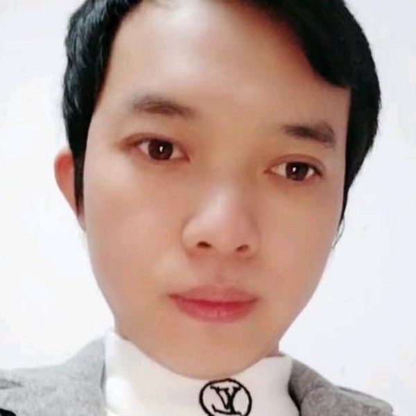 曾经离过婚的男人的照片