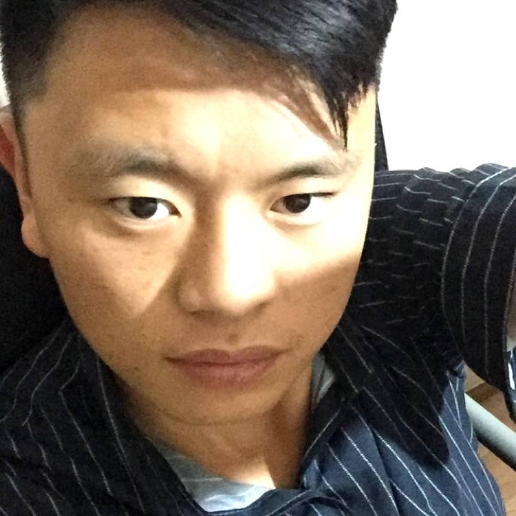 舒心向泪雨的照片