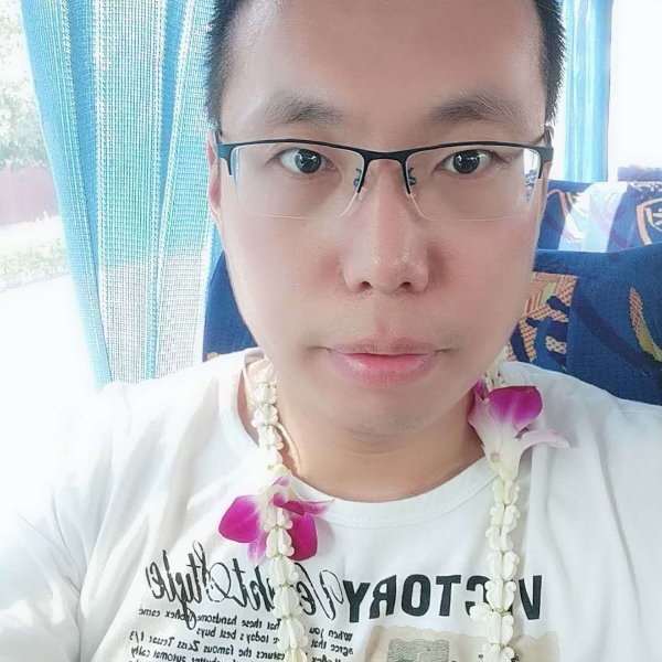 冷静柠的照片