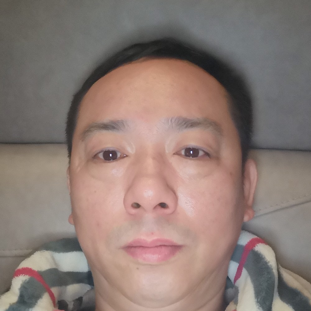灼热有长颈鹿的照片