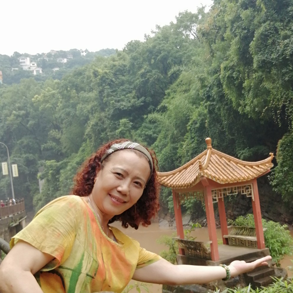 飘流的水花的照片