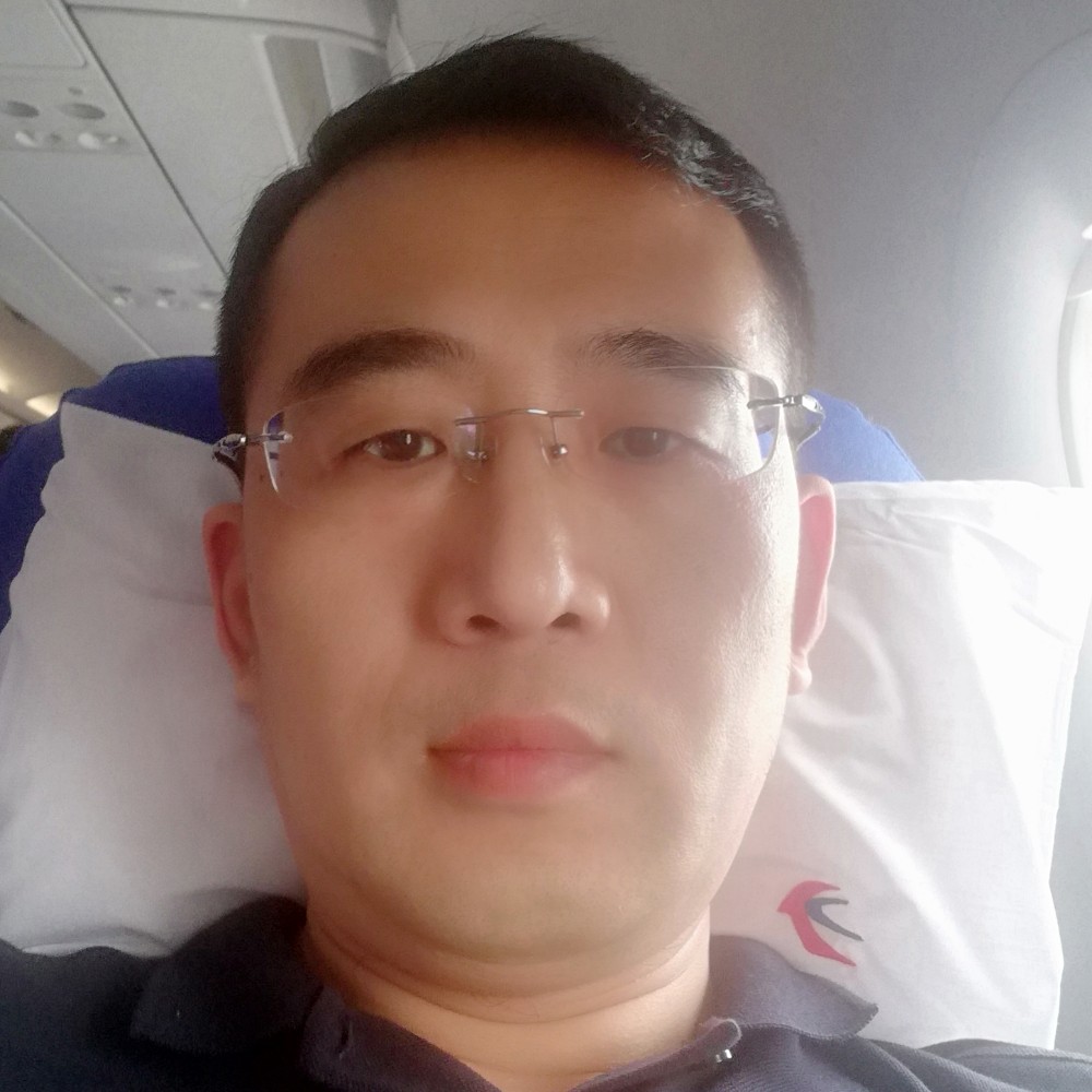 独寂漫步的照片
