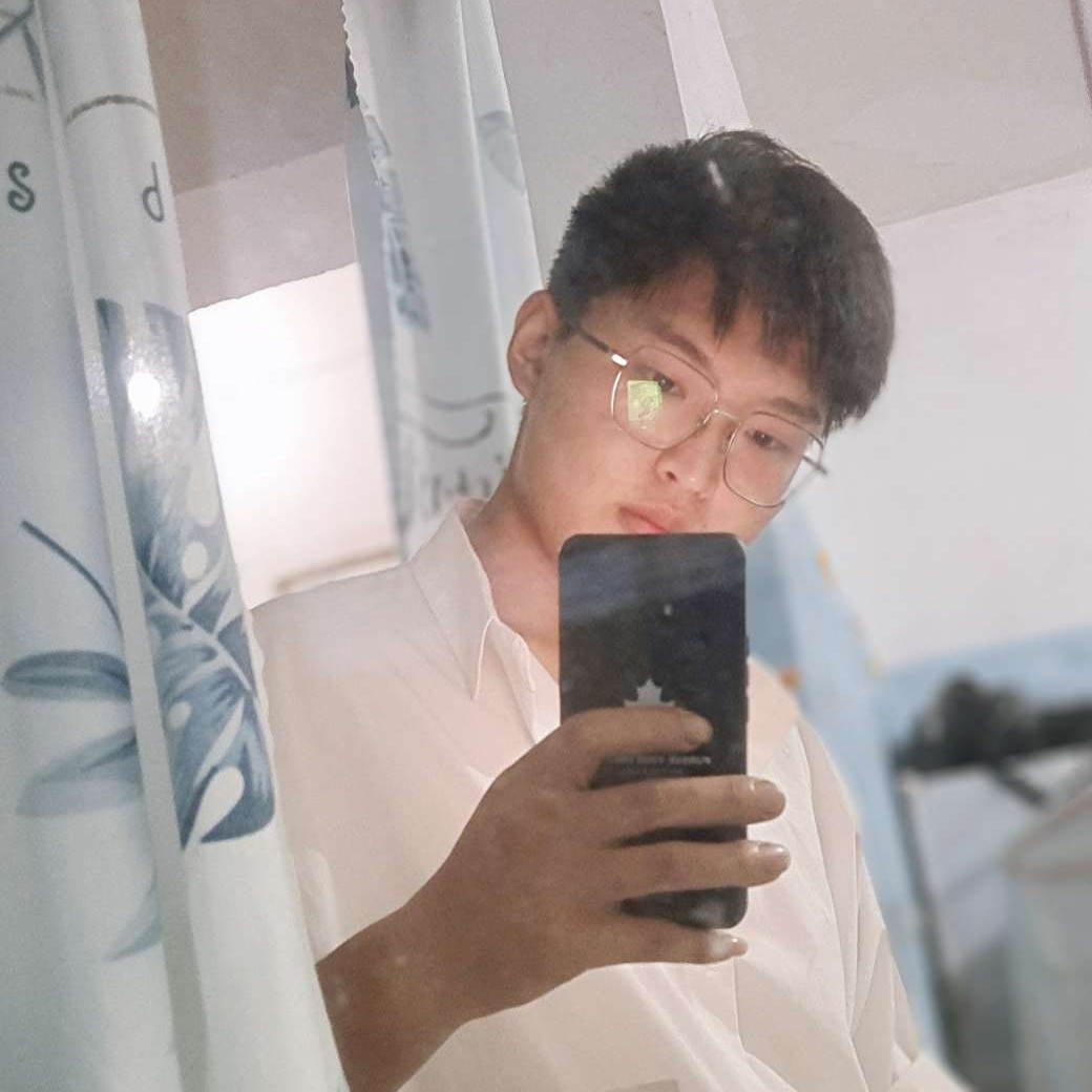 乌龟闻伶俐的照片