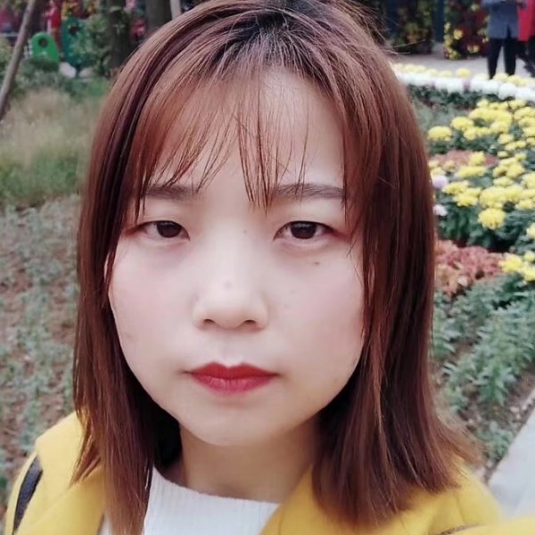 真淳云朵的照片