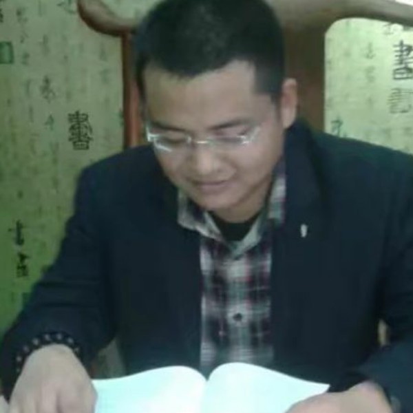 等待期待。的照片