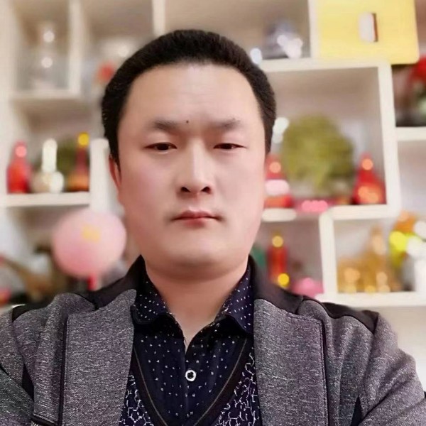 冷骏的照片