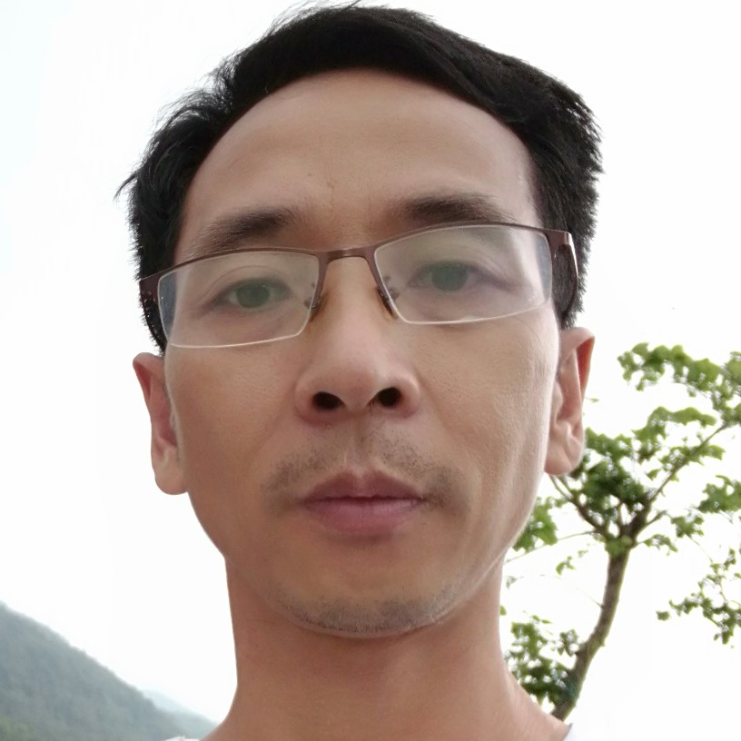 刘成飞翔的照片