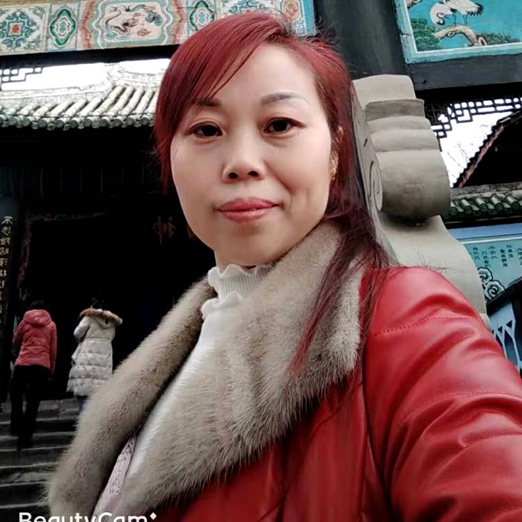 甜美深拥鸡翅的照片
