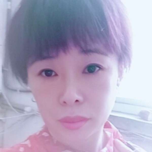 幸福回首路人的照片