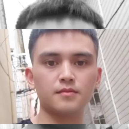 眼泪问花花不语。的照片