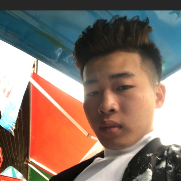 坚强还青衫的照片