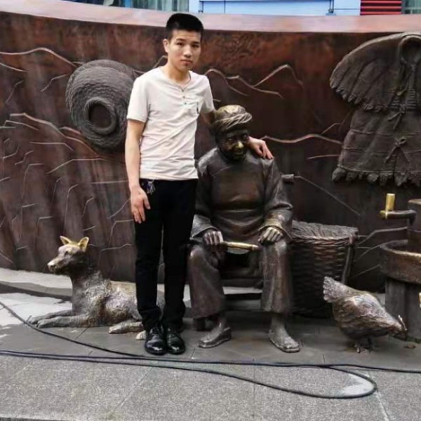 何汶宇的照片