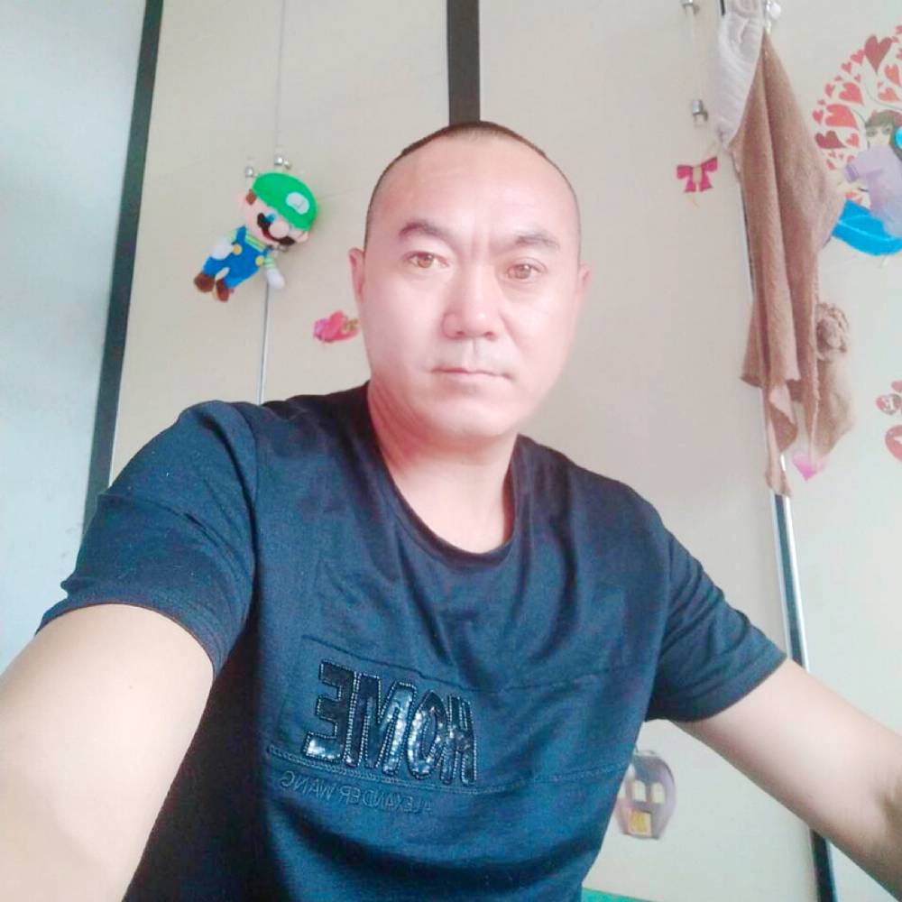 吴勤龙的照片