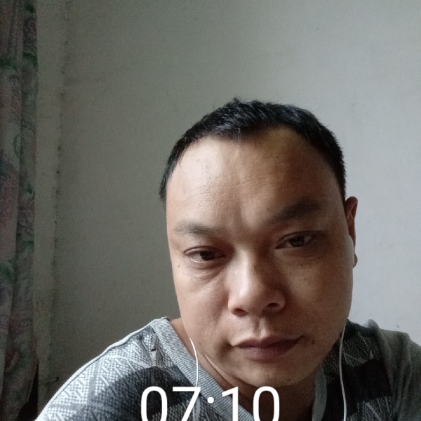 周应男的照片