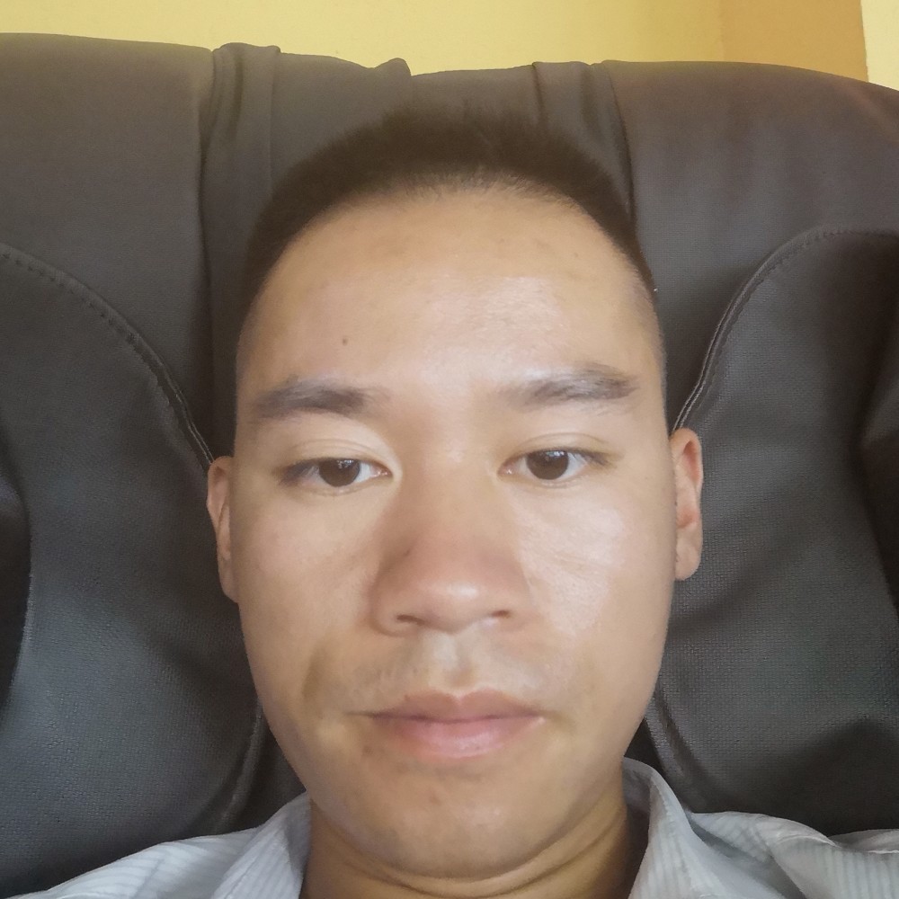 苗条孝顺的照片