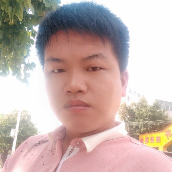 吕艳群的照片