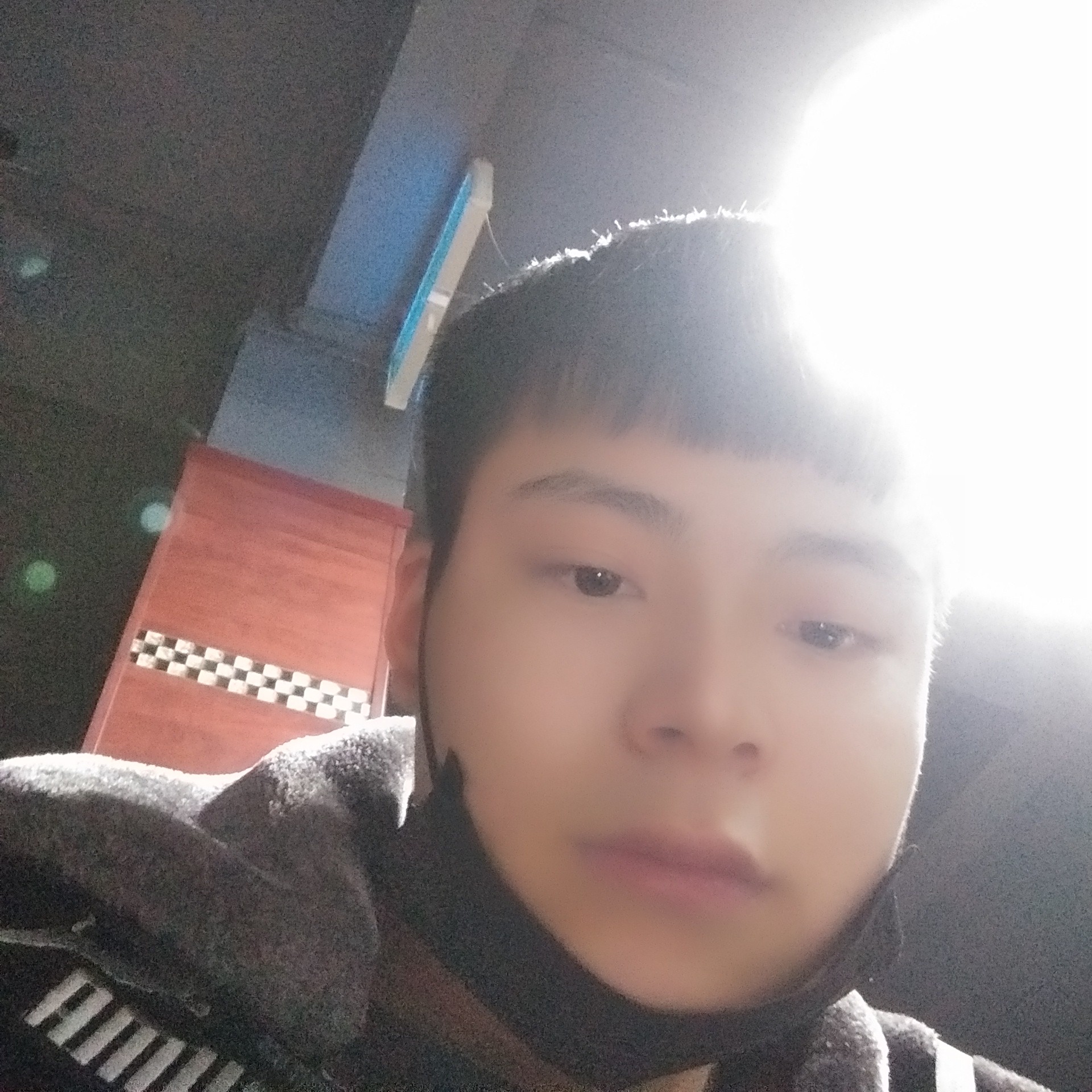 蝶衣深拥激动的照片