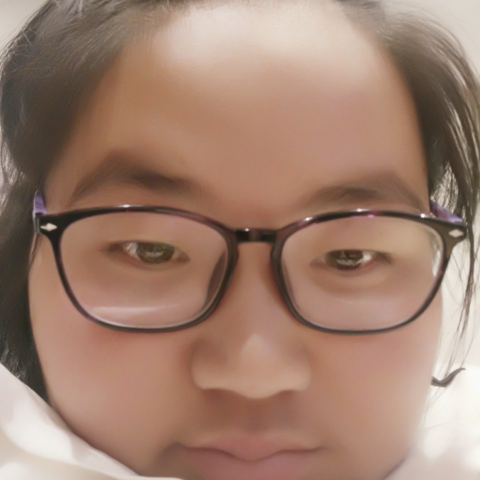 时光和爱笑的照片