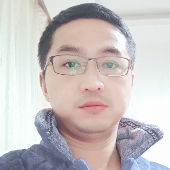 聪明挽手红牛的照片